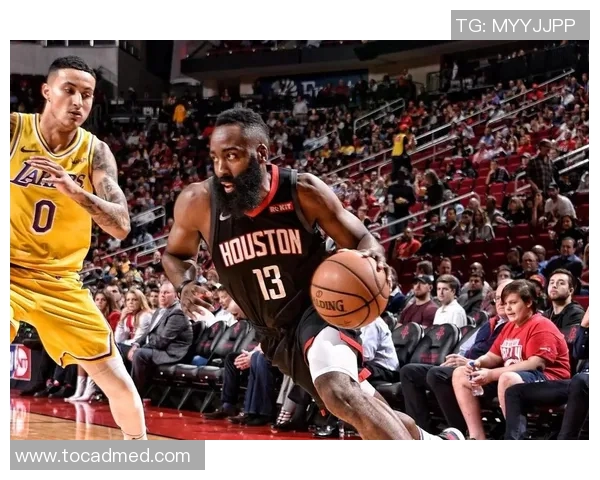 湖人对火箭季后赛激战回顾詹姆斯与哈登的巅峰对决 湖人对火箭季后赛激战回顾詹姆斯与哈登的巅峰对决