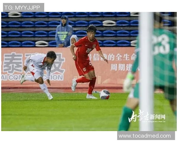 国足在激烈对决中以3-2绝杀越南队展现强大实力与团队精神